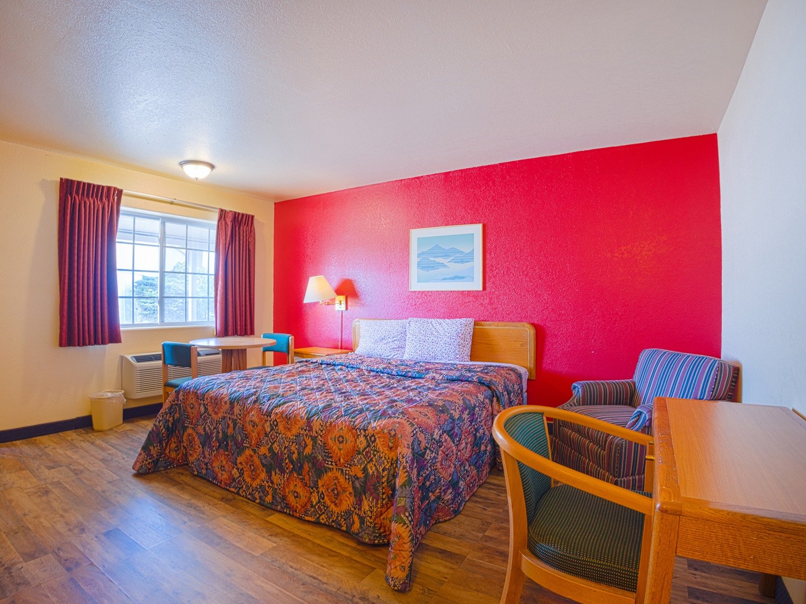 Kind Size Bed Room