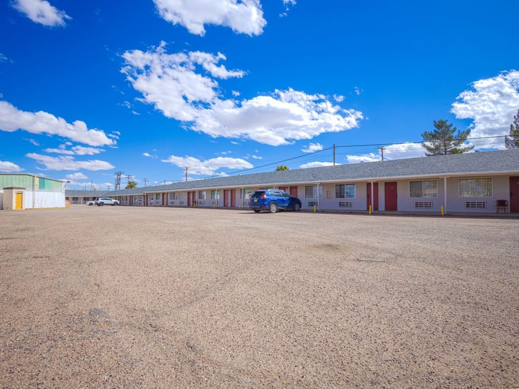 the holiday motel nm2 the holiday motel nm2